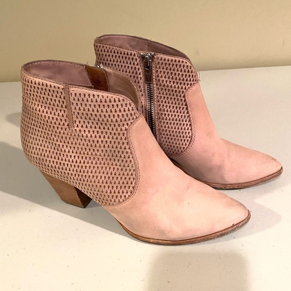 Frye Jennifer Suede Blush Ankle Bootie size 8 - Picture 7 of 7
